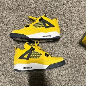 Lightning Air Jordan 4